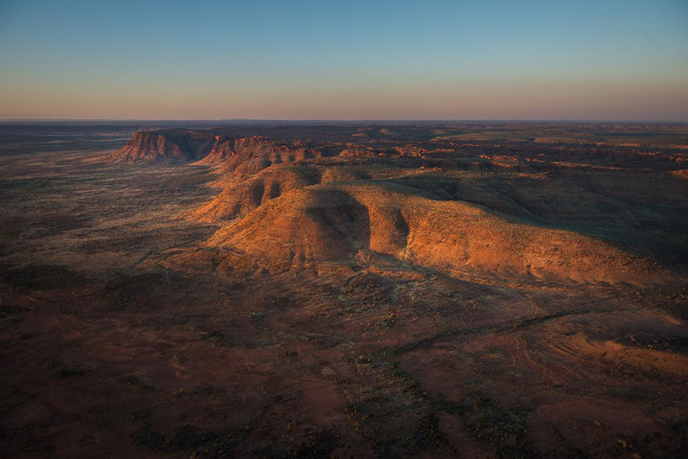Kings Canyon & George Gill Range Helicopter Experience
